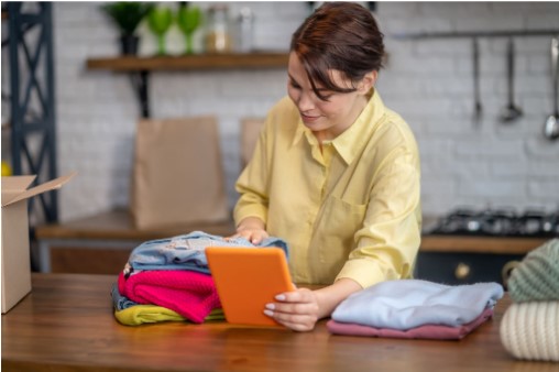 Berapa Anggaran Ideal untuk Produk Perawatan Pakaian Keluarga per Bulan? Panduan Alokasi Budget yang Smart Mom Perlu Tahu!